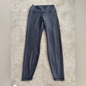 Gilly Hicks Women’s Gray Plaid Active Leggings Size Medium